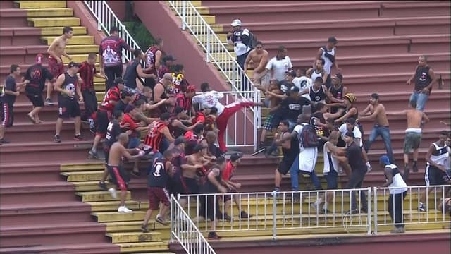 Briga torcida organizada