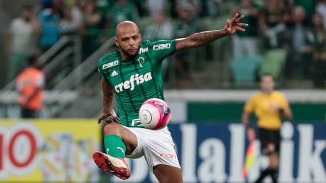 O Palmeiras teve uma grande atuação contra o São Paulo e manteve sua hegemonia recente no Choque-Rei.&nbsp; Roger Machado armou equipe que soube controlar o jogo e teve vários destaques. Em campo, os melhores foram Victor Luis, Felipe Melo e Dudu (notas por William Correia)