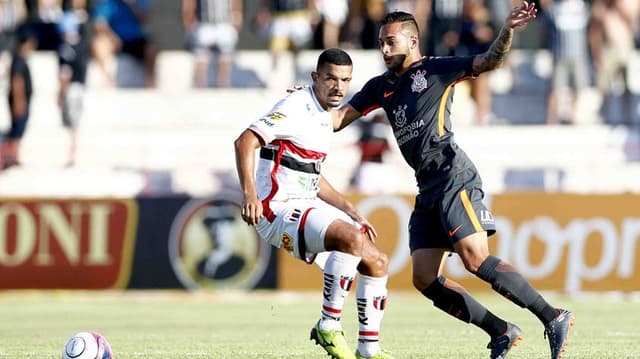 Na vitória por 2 a 0 do Corinthians sobre o Botafogo-SP, Henrique marcou seu primeiro gol pelo Corinthians, e Gabriel fez um golaço para fechar o placar. Além deles, Pedrinho entrou bem no segundo tempo e teve boa atuação. Veja as notas do LANCE! (por Guilherme Amaro)