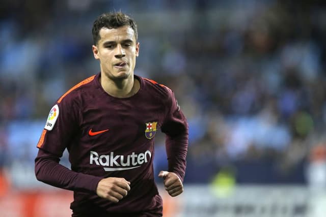 PHILIPPE COUTINHO (BARCELONA): Phillippe Coutinho deu mais um indício que está cada vez mais a vontade com a camisa blugraná. O meia brasileiro foi o nome do jogo na vitória sobre o Málaga por 2 a 0.&nbsp;Coutinho fez um golaço: após cruzamento rasteiro, o meia completou para o gol de letra. Além do lindo gol, Coutinho exibiu sua categoria usual, deu mobilidade ao meio campo e acertou 93% de seus 69 passes, além de dar 7 chutes a gol.