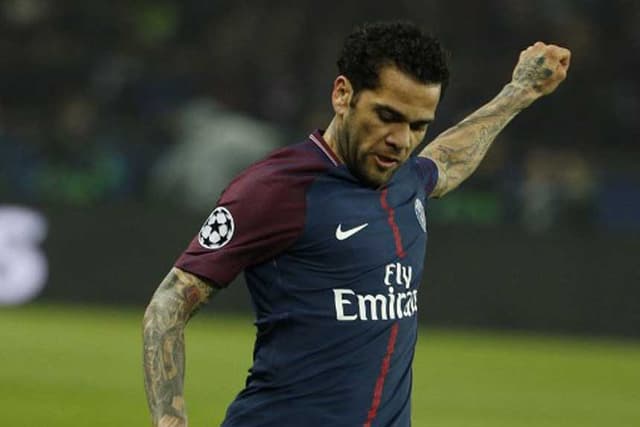 Dani Alves (PSG): Dani Alves, por sua vez, teve uma atuação abaixo de sua média. Apesar de dar um chute a gol no jogo, não participou diretamente de nenhum dos gols. Com o setor defensivo sobrecarregado por conta da expulsão