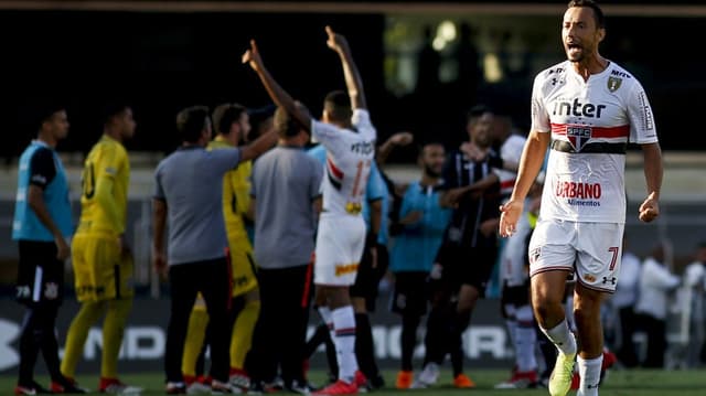 O São Paulo derrotou o Corinthians por 1 a 0, no último domingo, e precisa de um empate na quarta, no estádio do adversário, para voltar a uma final de Paulistão após 15 anos. No período, o time foi campeão (2005), mas a disputa era por pontos corridos. Veja nas próximas fotos o desempenho do clube na competição de 2003 para cá (FOTO: Marco Galvão/Fotoarena)