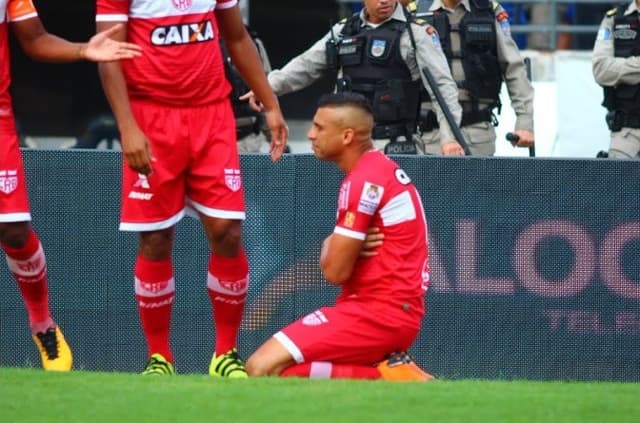 CRB ganhou por 1 a 0 do CSA no último domingo, gol de Neto Baiano