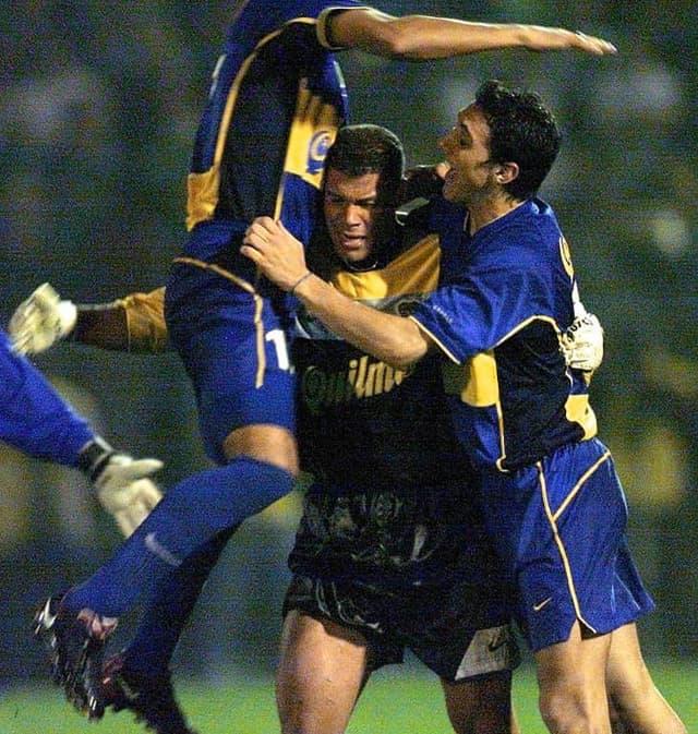 Córdoba, goleiro do Boca em 2001