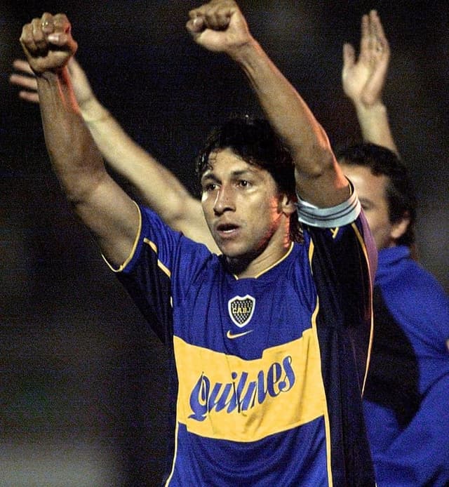 Bermúdez, zagueiro do Boca em 2001