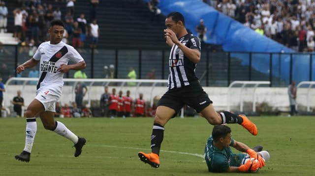 Vasco venceu o único encontro com o Atlético-MG neste ano. Foi 2 a 1, pelo Brasileiro, em abril, em São Januário