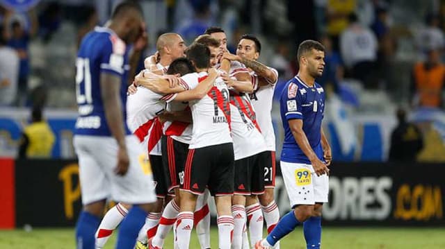 Cruzeiro 0 x 3 River Plate - 2015