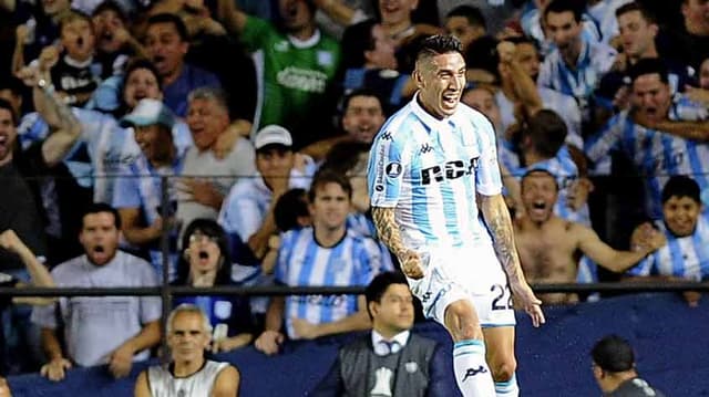 Confira a seguir a galeria especial do LANCE! com imagens da partida entre Racing e Vasco na noite desta quinta-feira