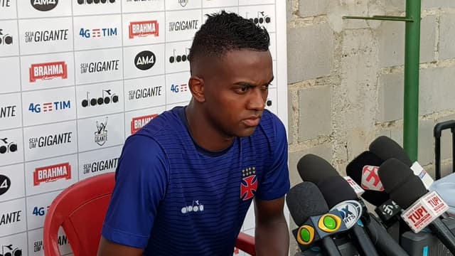 Kelvin durante coletiva do Vasco nesta quinta-feira. Confira a seguir outras imagens na galeria especial do LANCE!