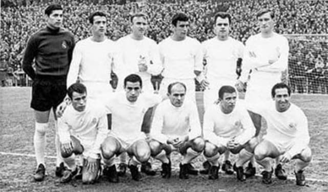 Em 1962, o Real Madrid decidiu e perdeu a Copa da Europa (atual Champions) para o Benfica. Na época, os Merengues já tinham cinco títulos