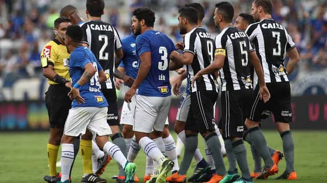 O Botafogo fez uma partida organizada no Mineirão e poderia até ter tido uma sorte melhor, mas acabou derrotado por 1 a 0. A melhor nota dos jogadores do Alvinegro&nbsp; foi o goleiro Jefferson, que fez boa defesas. Confira a avalição do repórter Felippe Rocha