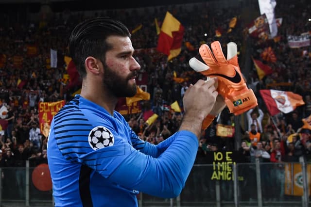 Alisson (Roma) - O goleiro da Seleção Brasileira teve mais uma atuação segura no gol da Roma, fechando a defesa na vitória do time sobre o Cagliari, por 1 a 0.