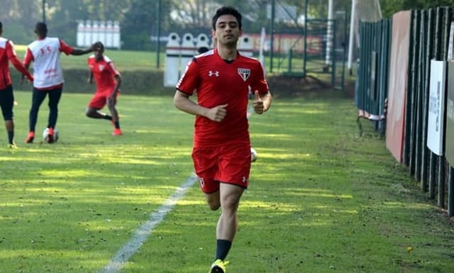 Contratado pelo Tricolor no fim de 2014, o meio-campista fez apenas 16 jogos pelo clube do Morumbi