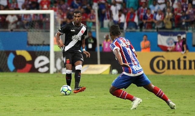 O Vasco vai voltar ao Rio com um cenário preocupante. Não bastasse a derrota por 3 a 0 para o Bahia, nesta quarta-feira, em Salvador, na primeira partida das oitavas de final da Copa do Brasil, o Cruz-Maltino voltou a conviver com os erros defensivos. O que tem se tornado recorrente em 2018. A atuação coletiva ruim também se estendeu aos outros setores da equipe. Confira, a seguir, as avaliações do L! (Notas por João Mércio Gomes - jmercio@lancenet.com.br).