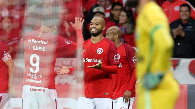 Internacional 3 x 0 Chapecoense: as imagens da partida