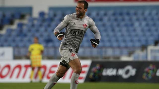 Goleiro Muriel faz balanço de sua primeira temporada na Europa