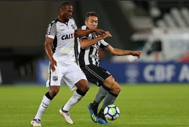 Confira a seguir a galeria especial do LANCE! com imagens de Jean com a camisa do Botafogo