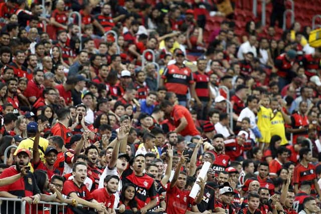 Clássico entre Fluminense e Flamengo em Brasília teve o maior público do futebol brasileiro