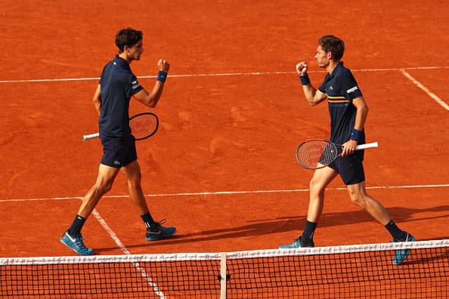 Pierre Hugues Herbert e Nicolas Mahut em Paris