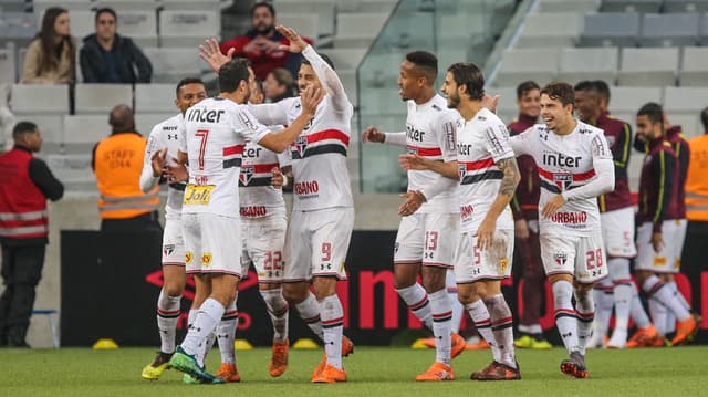 GALERIA: Veja em imagens como foi a vitória do São Paulo na Arena da Baixada