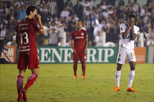 Derrota para o Internacional deixou o Santos na 16ª colocação do Brasileirão