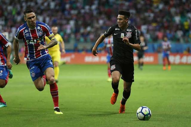 Com atuações ruins em todas as posições, o Corinthians teve em Walter seu melhor jogador contra o Bahia. Mas nem isso evitou a derrota por 1 a 0, em Salvador. Veja as notas do Corinthians (por Alexandre Guariglia)