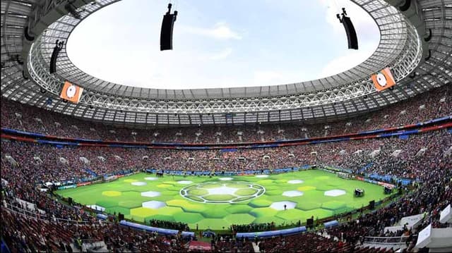 Estádio Lujniki: Rússia 5 x 0 Arábia Saudita - Público: 78.011 pessoas