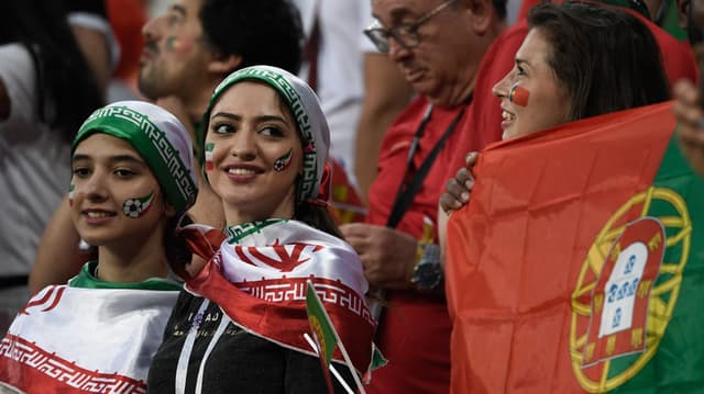 Mulheres iranianas nos estádios da Copa . No país isso ainda é proibido e motívo de protestos&nbsp;