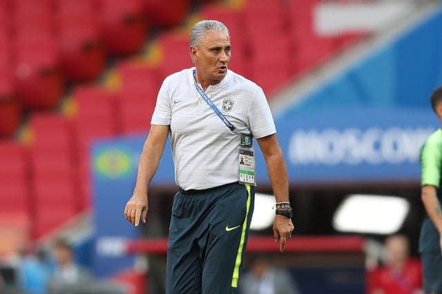 Seleção Brasileira treinou em Moscou nesta terça-feira e terá o mesmo time do último jogo contra a Sérvia