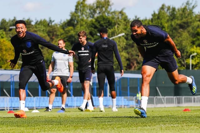 Treino da Inglaterra - Lingard e Loftus-Cheek