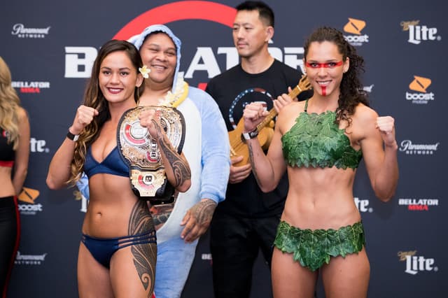 Ilima-Lei Macfarlane defende o cinturão contra Alejandra Lara nesta sexta-feira (Foto: Bellator MMA)