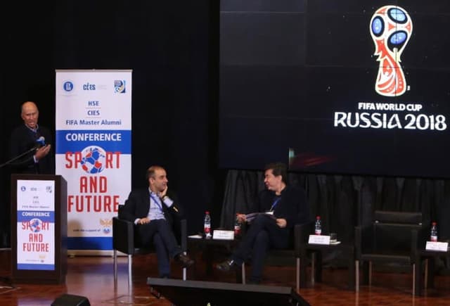 Painel com&nbsp;Claude Ruibal, da Infront,&nbsp;Pedro Trengrouse, da FGV, e Fábio Coelho, do Google Brasil (da esq. para a direita)&nbsp;