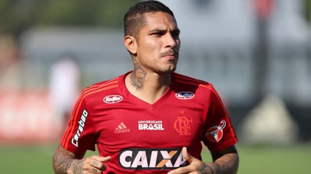 Guerrero se reapresentou ao Flamengo nesta segunda