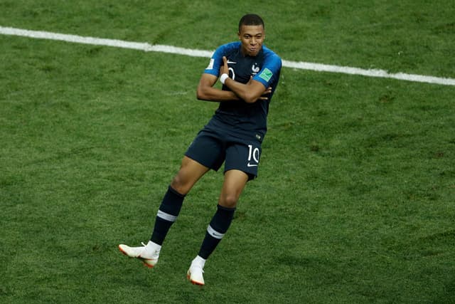 Ou seja, Mbappé tem tudo para ter um futuro brilhante no futebol.