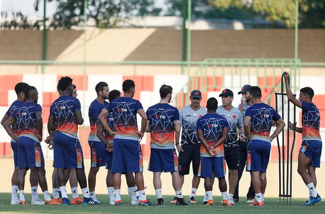 Jorginho durante treino do Vasco