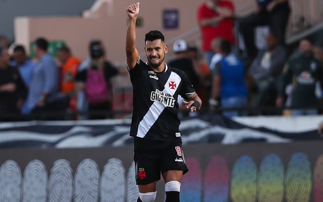 O Vasco precisou se superar para vencer o Grêmio neste domingo, em São Januário. O gol anotado por Andrés Rios no começo da partida selou o resultado positivo para os cariocas. Além do argentino, outros nomes tiveram bom desempenho na parte coletiva. Confira, a seguir, as notas do LANCE! (Por Alexandre Araújo -&nbsp;alexandrearaujo@lancenet.com.br).