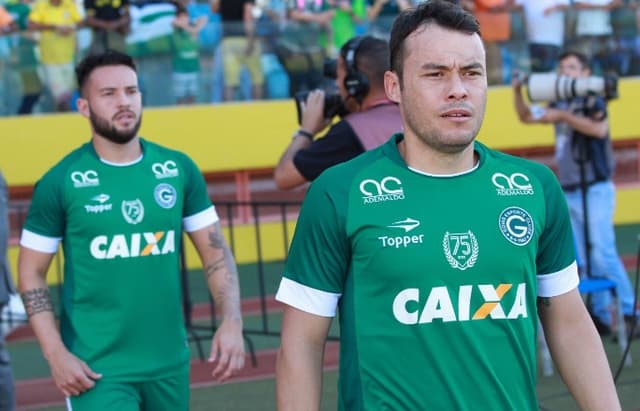 Renato Cajá e Giovanni foram os destaques do Goiás na vitória por 1 a 0 sobre o Oeste