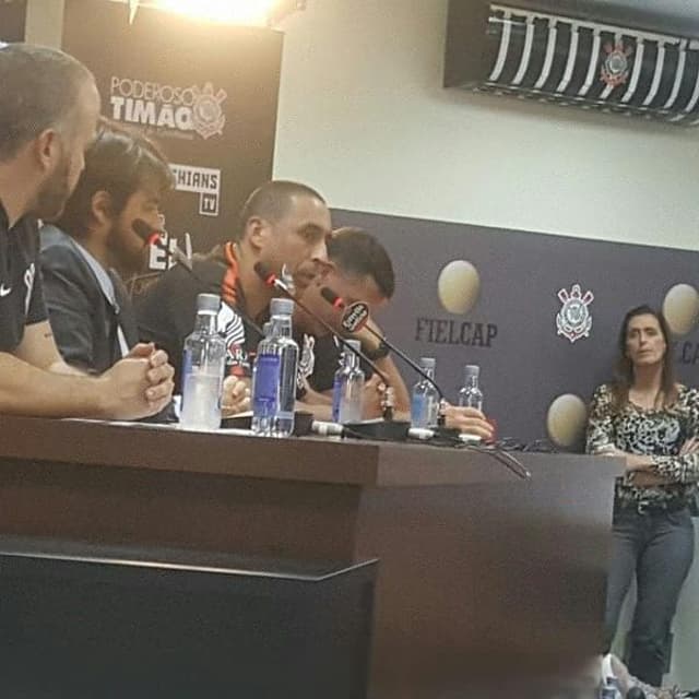 Serginho na apresentação corintiana