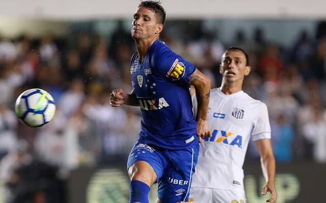 A história se repetiu: o Santos voltou a ser superior ao adversário, mas errou no último passe e perdeu por 1 a 0 para o Cruzeiro, em casa, pelas quartas de final da Copa do Brasil. A equipe da Vila sai em desvantagem no jogo de ida da competição. Veja as notas do Peixe (por Gabriela Brino)