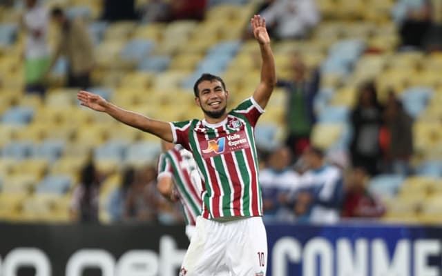 Quando tudo indicava que o Fluminense sairia do Maracanã com um amargo empate em 0 a 0, Digão e Sornoza, com um gol olímpico, com gols já nos minutos finais da partida deram à equipe de Marcelo Oliveira uma vantagem na segunda fase da Copa Sul-Americana. O L! deu as notas para os atletas do Tricolor, com destaque para o zagueiro e o equatoriano (Por Marcello Neves - marcelloneves@lancenet.com.br