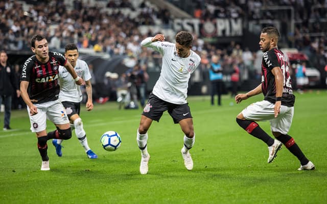 Corinthians 0x0 Atlético-PR: veja as imagens da partida