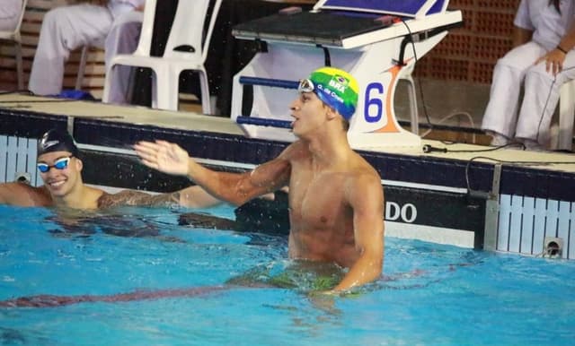 Guilherme Costa conquista quarto lugar nos nos 800m livre e se torna melhor colocado do Brasil no último dia de Pan-Pacífico