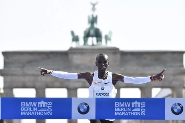 Eliud Kipchoge conquistou o primeiro lugar da Maratona de Berlim