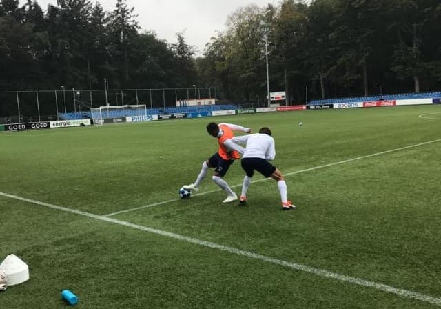 Reinaldo em testes no PSV