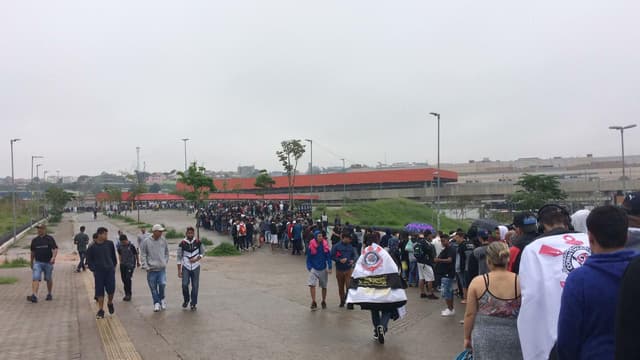 Arena Corinthians amanheceu lotada nesta segunda-feira