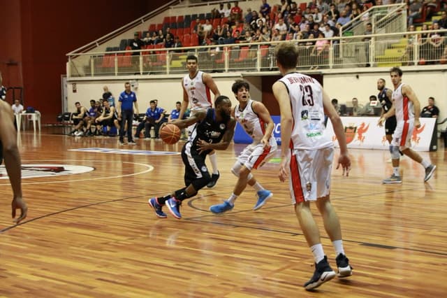 Pinheiros x Joinville - NBB