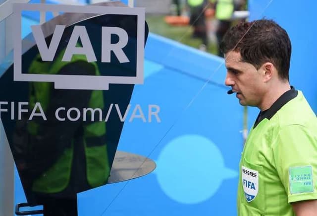 VAR na Libertadores 2018 (Cruzeiro x Boca)