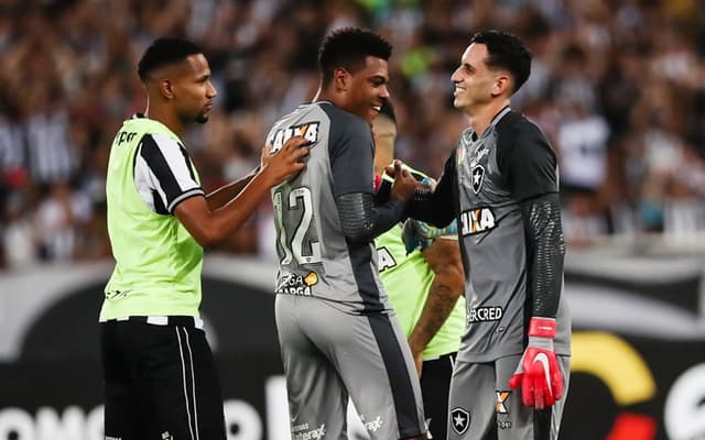 Gatito voltou em grande estilo no Botafogo