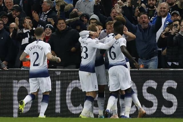 Gol de Kane - Tottenham x PSV