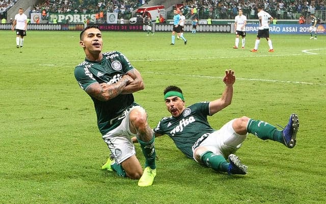 O Palmeiras pode ser campeão do Brasileirão neste domingo, fechando a disputa pelo título na&nbsp;37ª rodada. Para isso, sem depender do resultado de Cruzeiro x Flamengo, o Alviverde precisa vencer o Vasco, em São Januário. Com gancho no possível título do Palmeiras já neste fim de semana, o&nbsp;LANCE! fez uma lista com os campeões desde 2006 (quando o Campeonato Brasileiro de pontos corridos passou a ter 20 clubes) e em quais rodadas os times selaram suas conquistas.